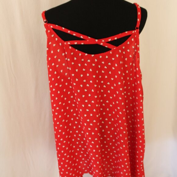 TORRID TANK CAMISOLE Hearts Criss Cross Back 4 4X 26 Pre-Loved - Picture 8 of 11